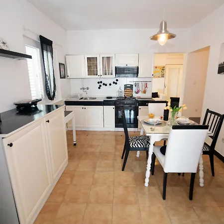 Appartement Eneja *