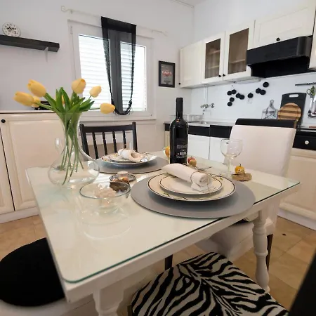 Eneja Apartment