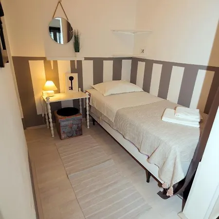 Eneja Apartment Rab Town